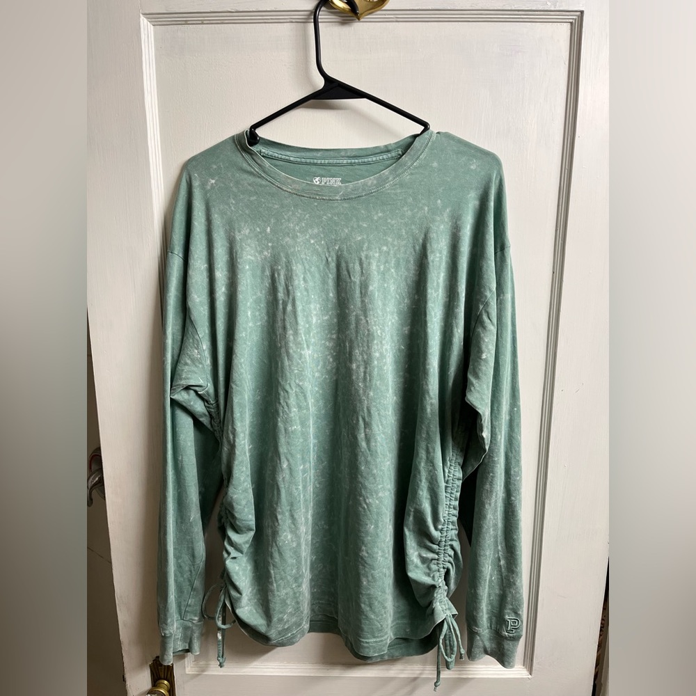 VS PINK Campus Ruched Tie-Dye Long Sleeve Tee